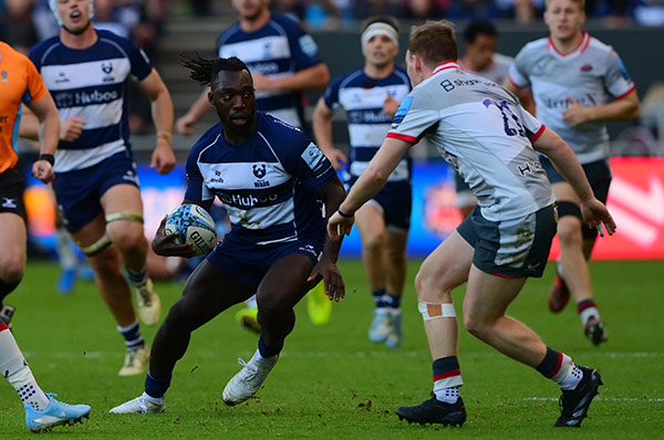Bristol Bears wing Gabriel Ibitoye voted Gallagher Player of the Month for October